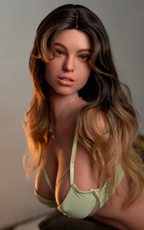 Elektra, sensualidad imponente Elektra, sensualidad imponente