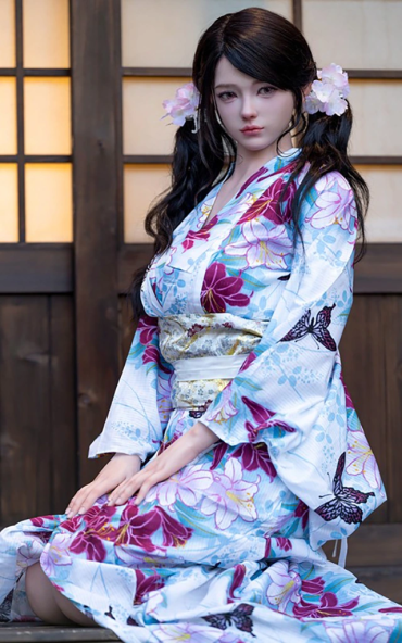 Sato Asuka kimono