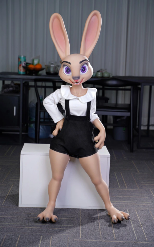 Rabbitie, quiere comerte la zanahoria Rabbitie, quiere comerte la zanahoria