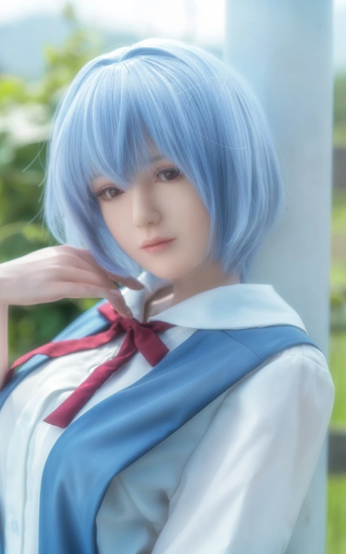 Rei Ayanami, dispuesta a entrar en acción Rei Ayanami, dispuesta a entrar en acción