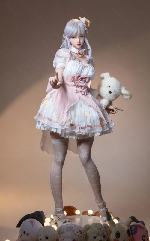 Calla, uma elfa amante do estilo lolita Calla, uma elfa amante do estilo lolita