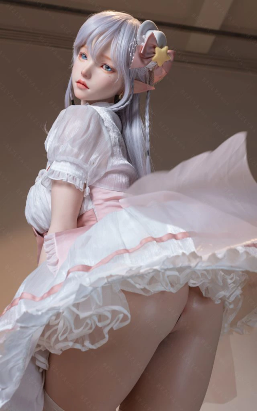 Calla, uma elfa amante do estilo lolita Calla, uma elfa amante do estilo lolita