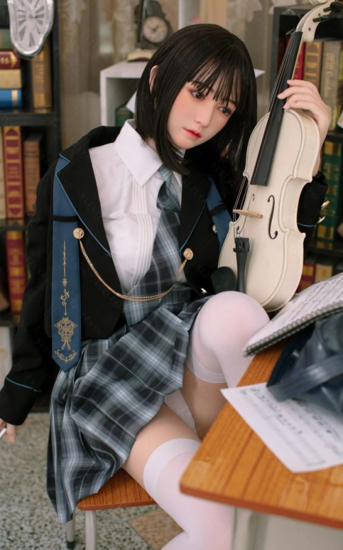 Sayaka, a tímida estudante de arte Sayaka, a tímida estudante de arte