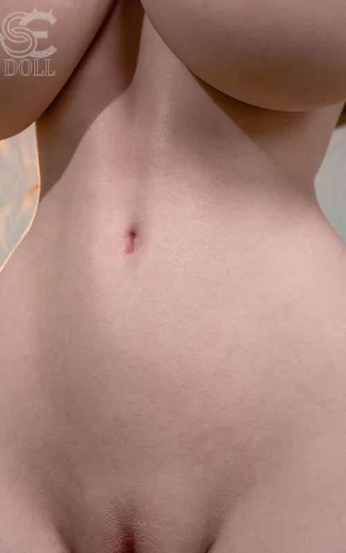 Torso Nadia Voss
