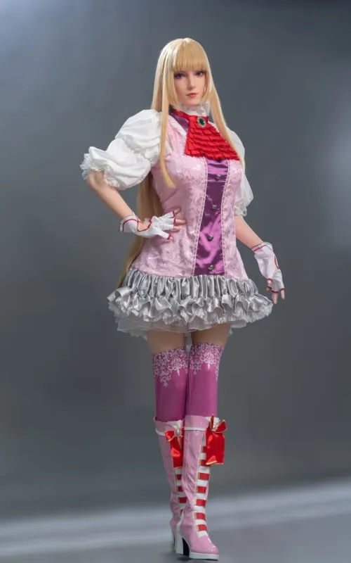 Lili, Emelie de Rochefort