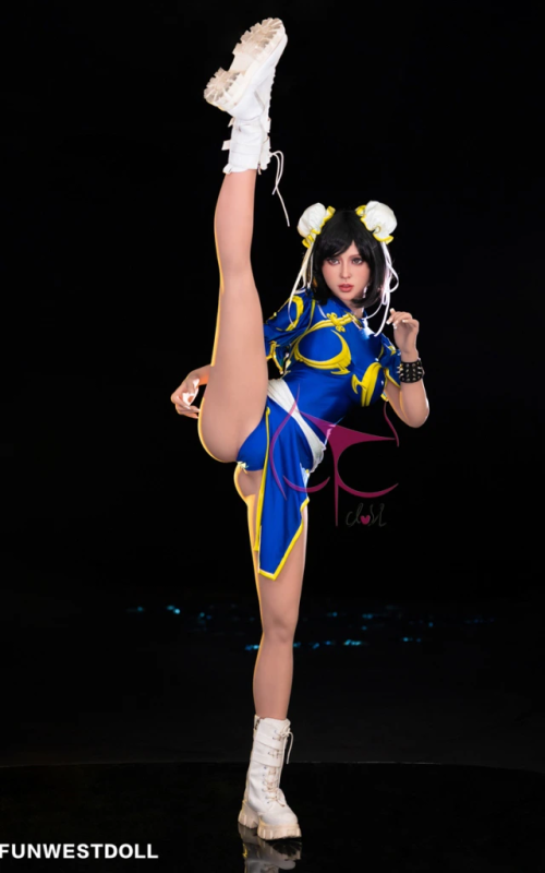 Lucy Chun-Li, SPINNING BIRD KICK!!!