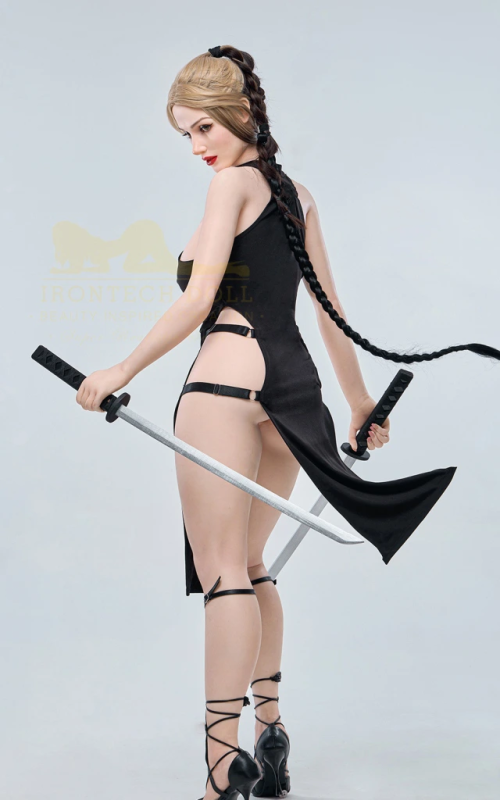 Tomoe, la asesina provocativa