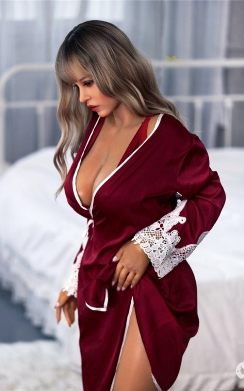 Diva, una rubia dispuesta a todo