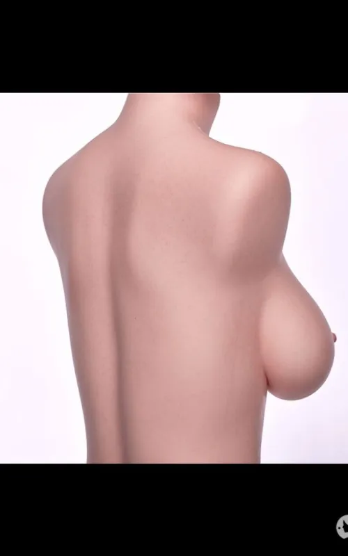 Busto realista Mónica