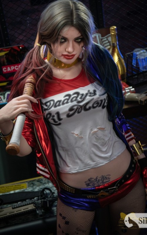 Harley, dispuesta y preparada para la acción