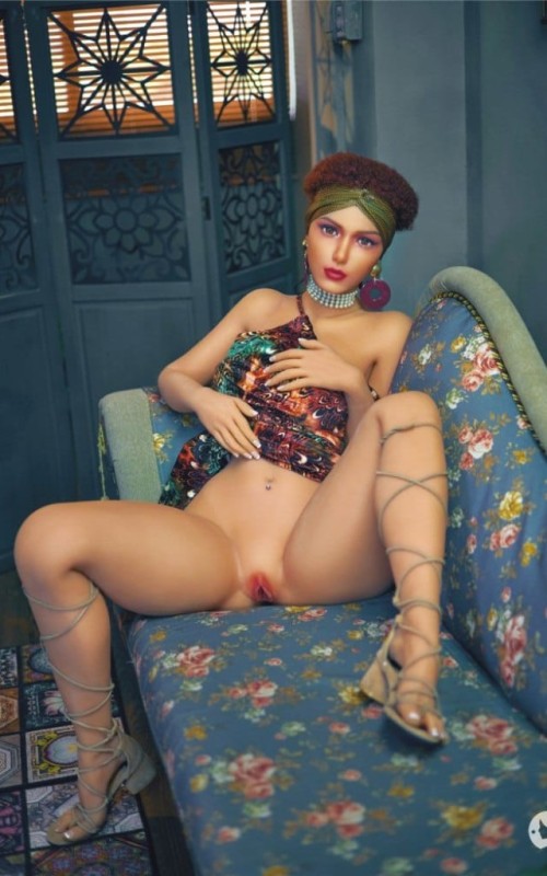 Rosabella, una cubana que te hechizará