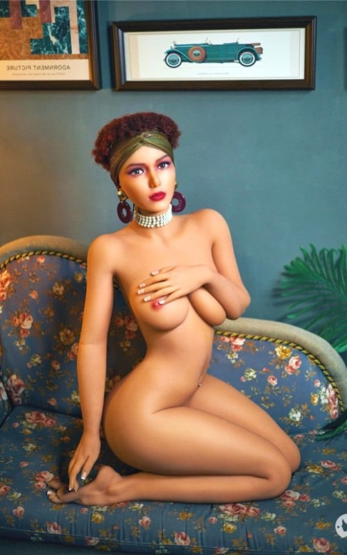 Rosabella, una cubana que te hechizará