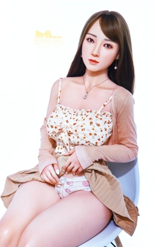 Hiroki, una jovencita Japonesa muy ardiente