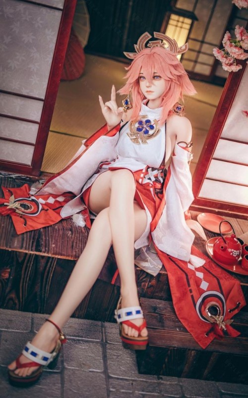 Lleva a casa la divinidad sensual de Yae Miko Lleva a casa la divinidad sensual de Yae Miko