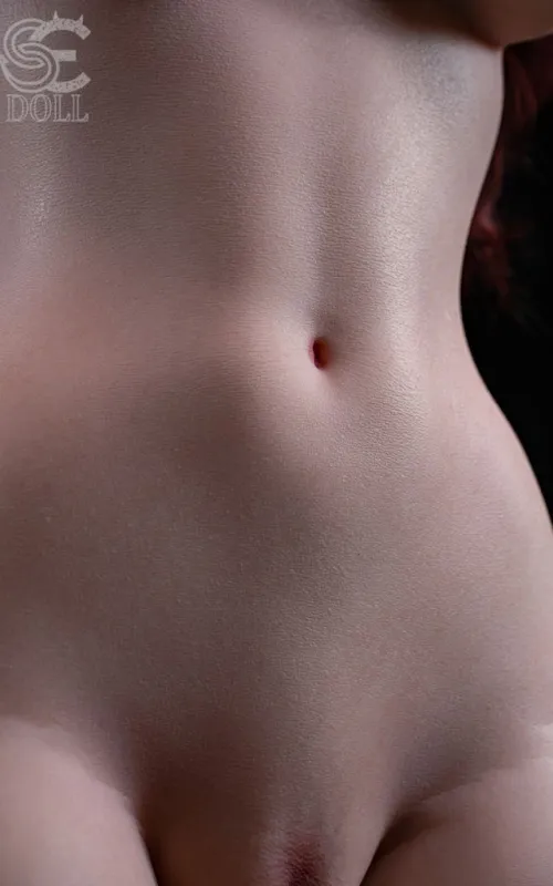 Torso Scarlett Reed