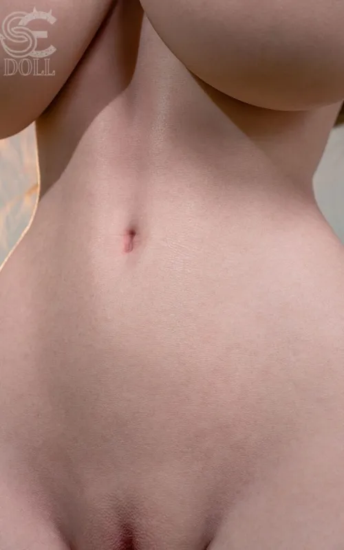 Torso Nadia Voss