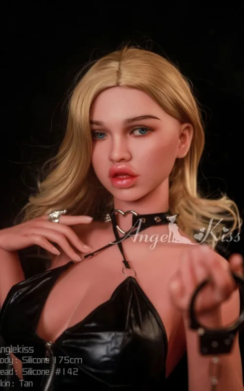 Simone
