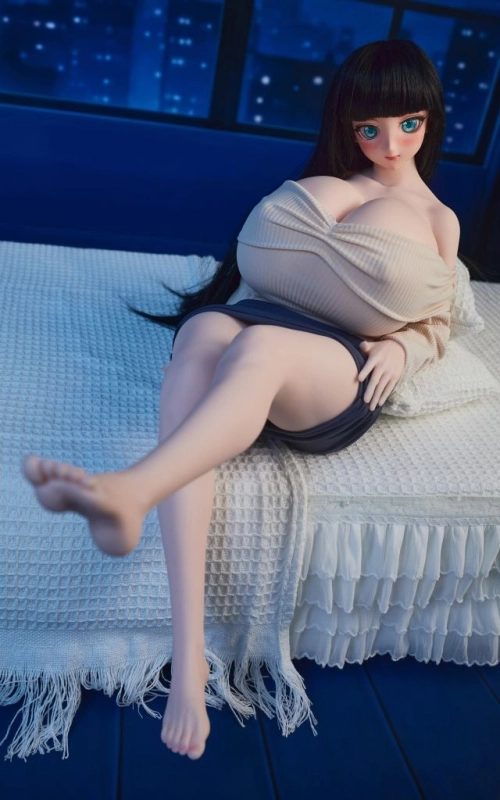 Mizuki, tu pequeña y voluptuosa compañera • SiliconGirls