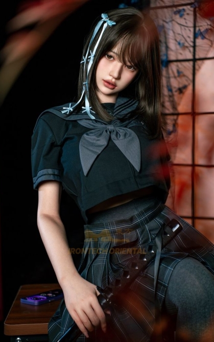 Xinyue, tu encuentro nocturno • SiliconGirls