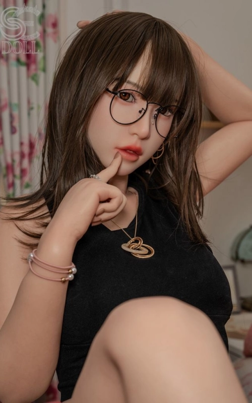 Senaya, una belleza delicada y encantadora • SiliconGirls