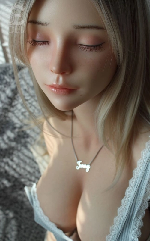 Jenice, una belleza durmiente de infarto • SiliconGirls
