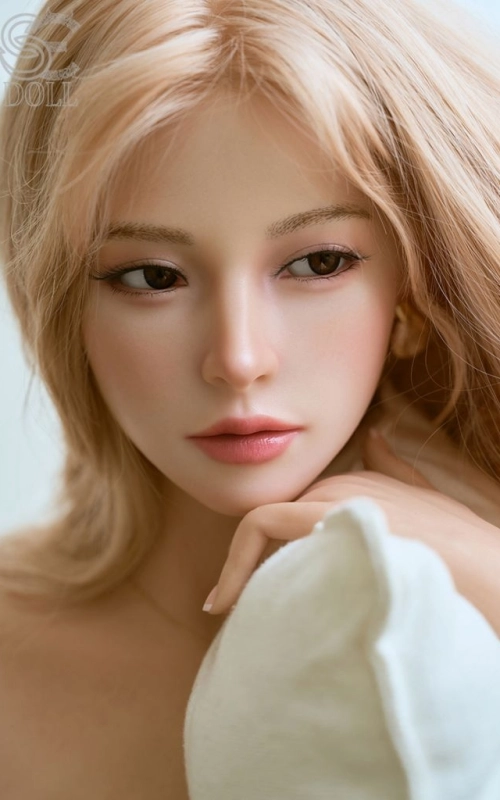 Zoey, preparada para la aventura • SiliconGirls