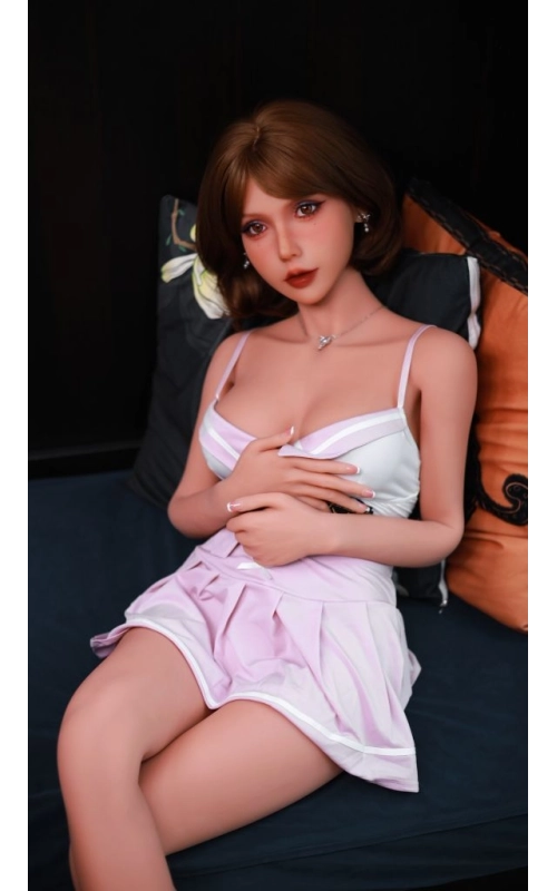 Ellara, inocente y leal • SiliconGirls