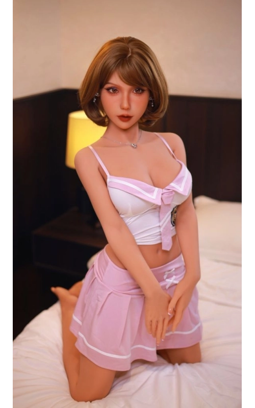 Ellara, inocente y leal • SiliconGirls