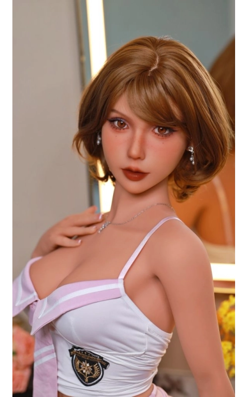 Ellara, inocente y leal • SiliconGirls