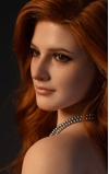 Poppy, mezcla de elegancia y sensualidad • SiliconGirls
