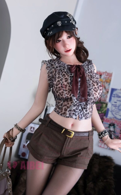 Yunna, una belleza oriental rebelde • SiliconGirls
