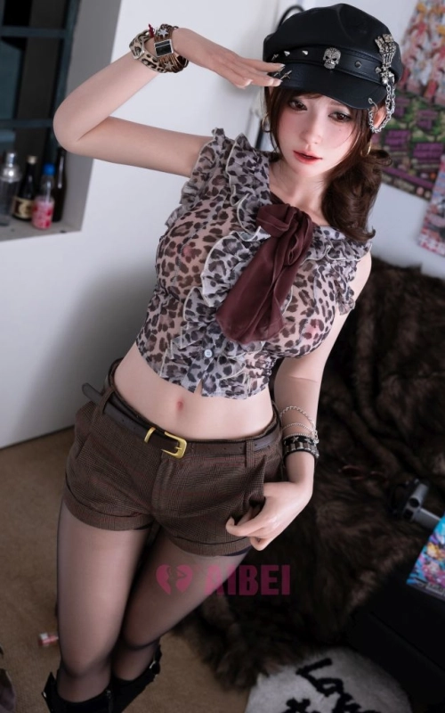 Yunna, una belleza oriental rebelde • SiliconGirls
