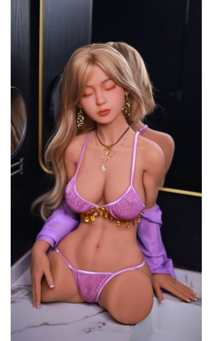 Torso Nerina, una dulce belleza durmiente • SiliconGirls