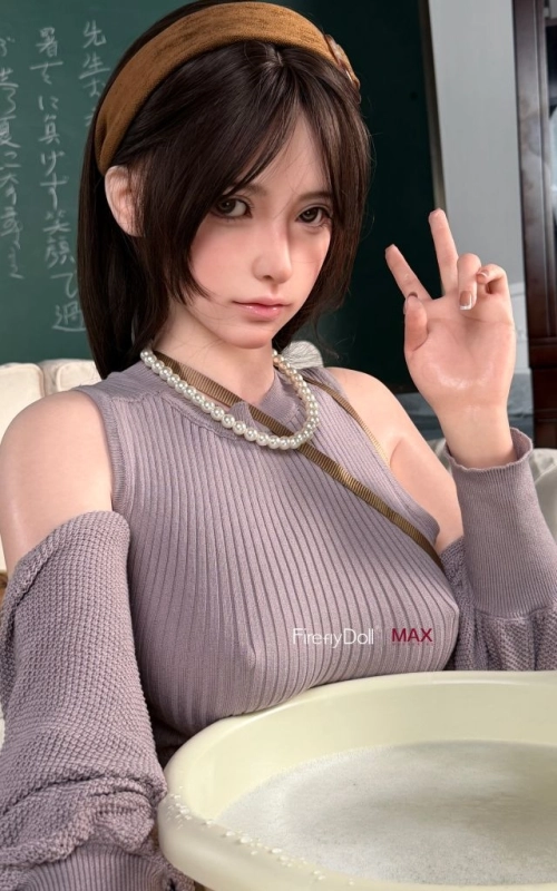Haruko, profesora dulce y dedicada • SiliconGirls