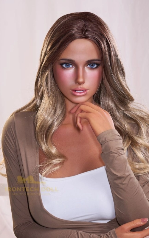 Luna, sensualidade ao cair da noite • SiliconGirls